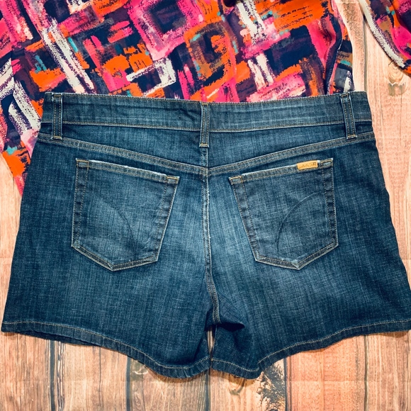 SOLD EUC Shorts 32 - Joe's Jeans Emmie Denim - Picture 5 of 8